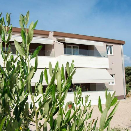 Apartments Melody Mandre Bagian luar foto