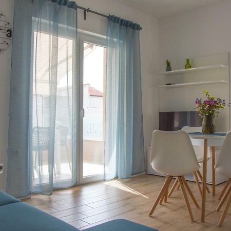 Apartments Melody Mandre Bagian luar foto