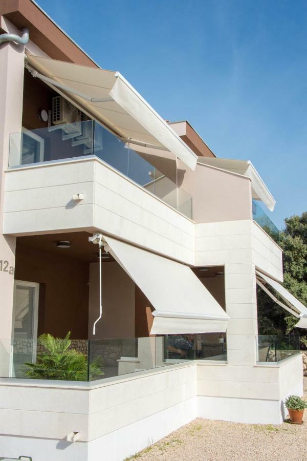 Apartments Melody Mandre Bagian luar foto