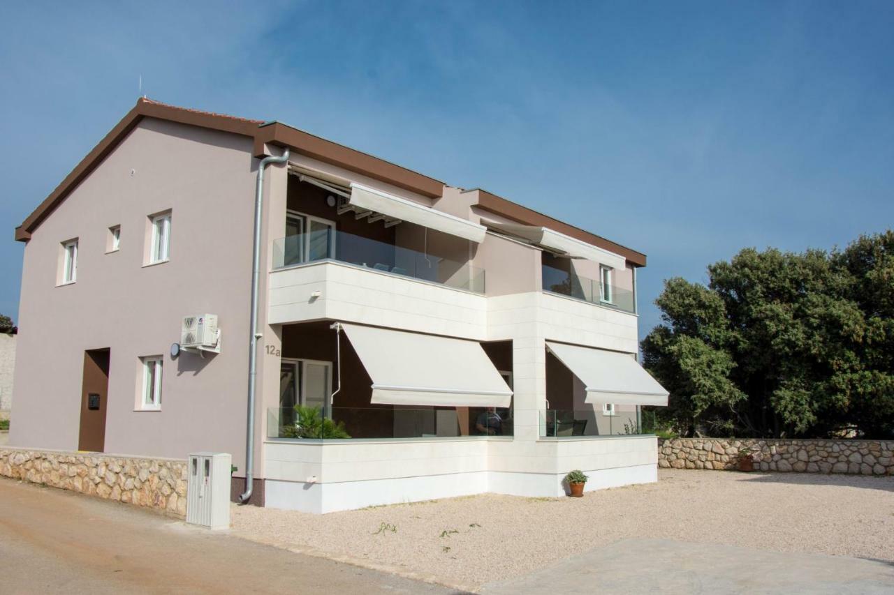 Apartments Melody Mandre Bagian luar foto